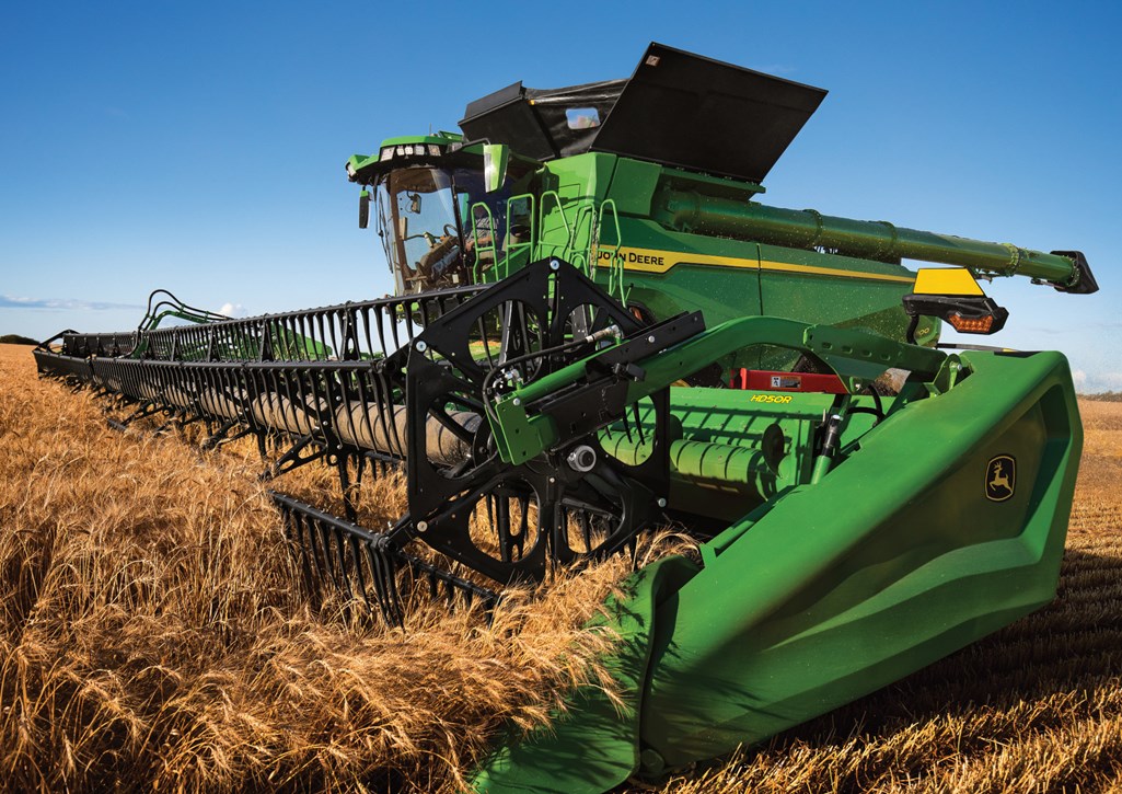 John Deere 6215R