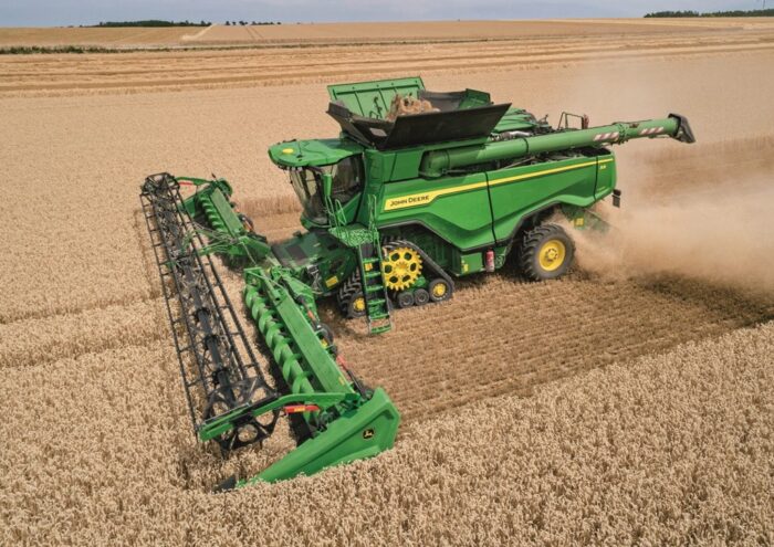 John Deere X9