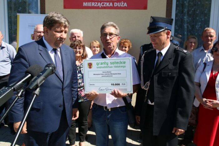 granty dla sołectw, województwo łódzkie, gmina dłutów, Grzegorz Schreiber