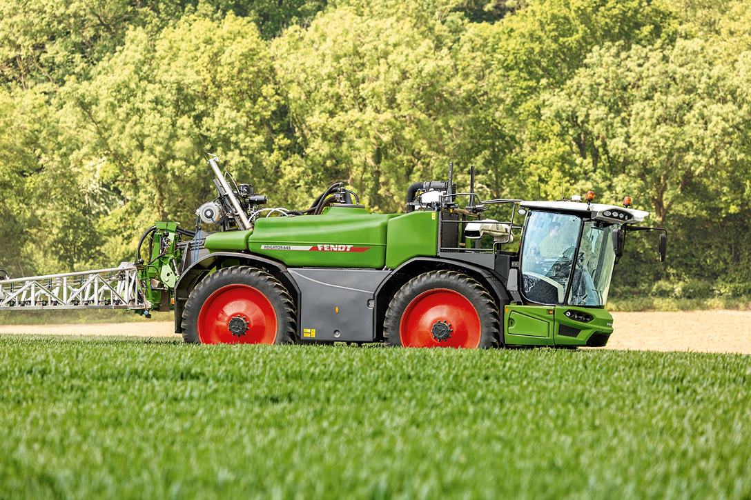 Opryskiwacz Fendt Rogator na oponach ATG