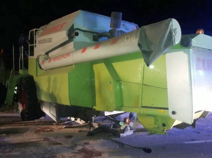 wypadek, małopolskie, audi uderzyło w kombajn