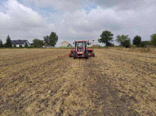 siewnik, siew rzepaku, pole