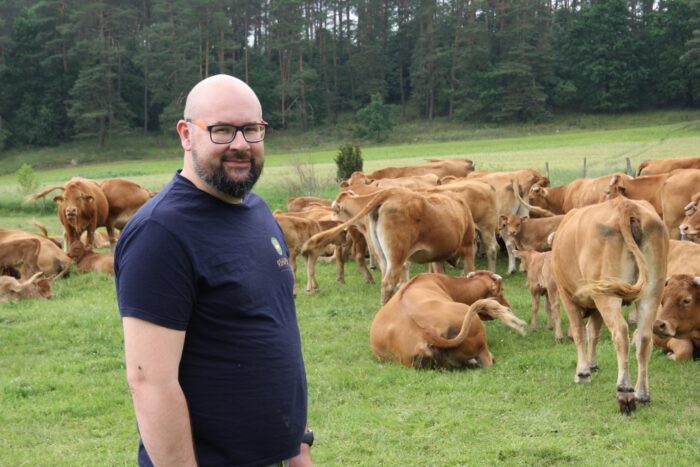 bydło mięsne, Jacek Zarzecki, PZHiPBM, opasy, limousine, krowy mamki,  buhaje rozpłodowe, cielęta, odsadki