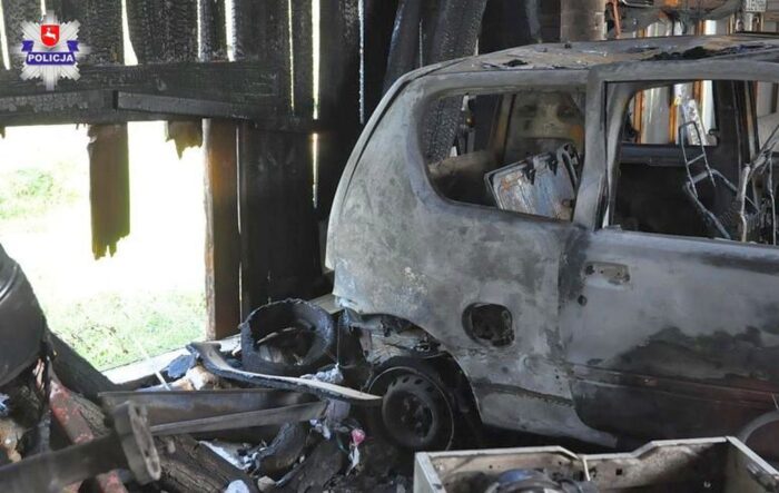 Suchodaniec, poiwiat strzelecki, zawalona stodoła