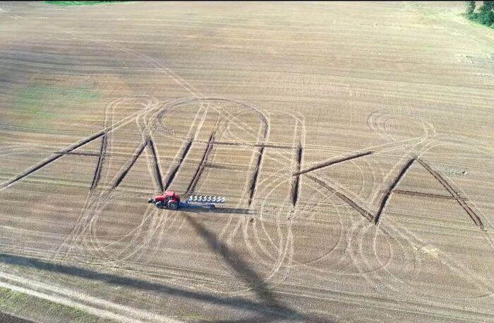 napis na polu, gorzów wielkopolski, zespół Aerosmith