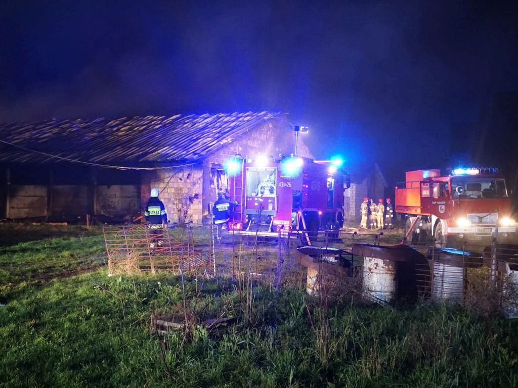pożar gospodarstwa, świętokrzyskie, Kolonia Grzybów, straż pożarna, gowin, pomorze