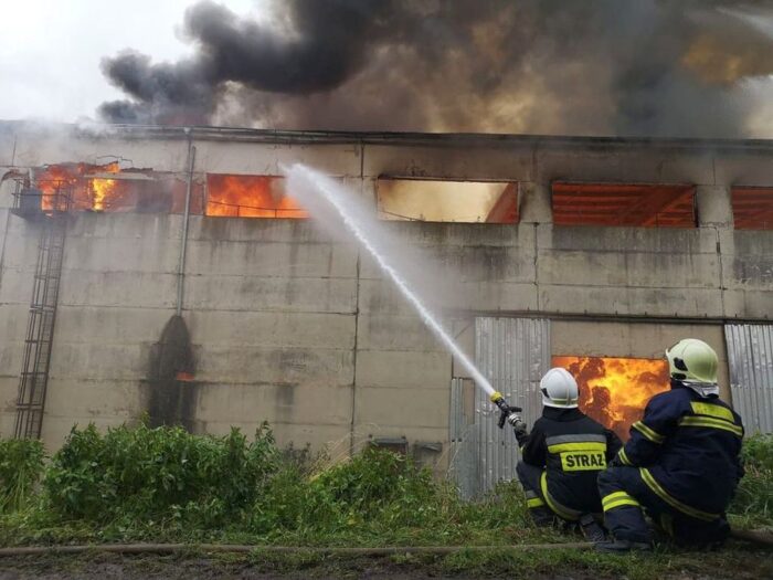Suchodaniec, poiwiat strzelecki, zawalona stodoła