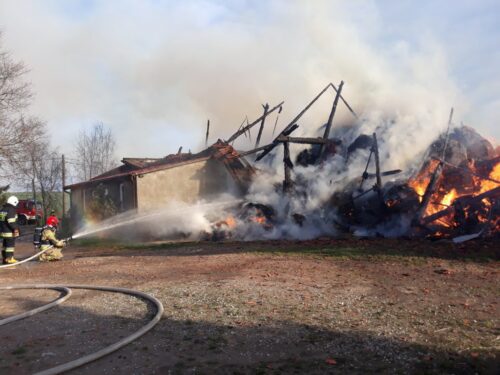 pożary w gospodarstwach, pożar stodoły, Suczki, powiat gołdapski, Michał Herman