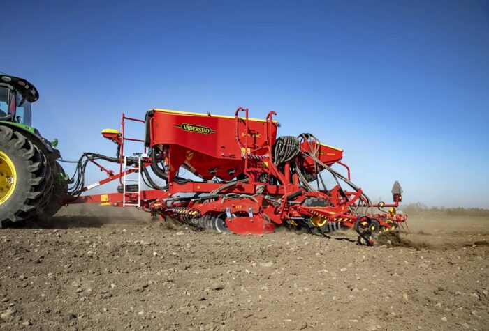 Agregat uprawowo-siewny Väderstad Spirit 400