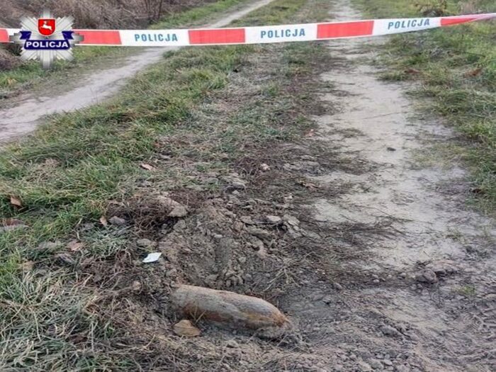 niewybuchy na drodze, pocisk artyleryjski, Sławacinek Stary, powiat bialski, Barbara Salczyńska-Pyrchla