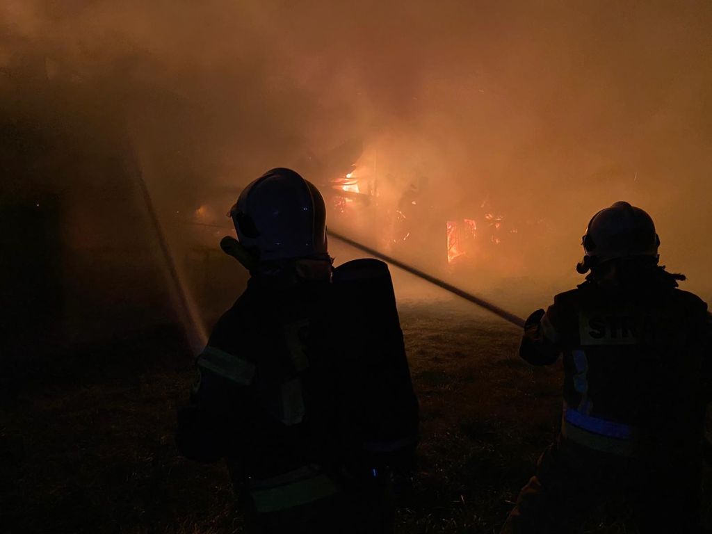 pożar w gospodarstwie, pożar, OSP, strażacy