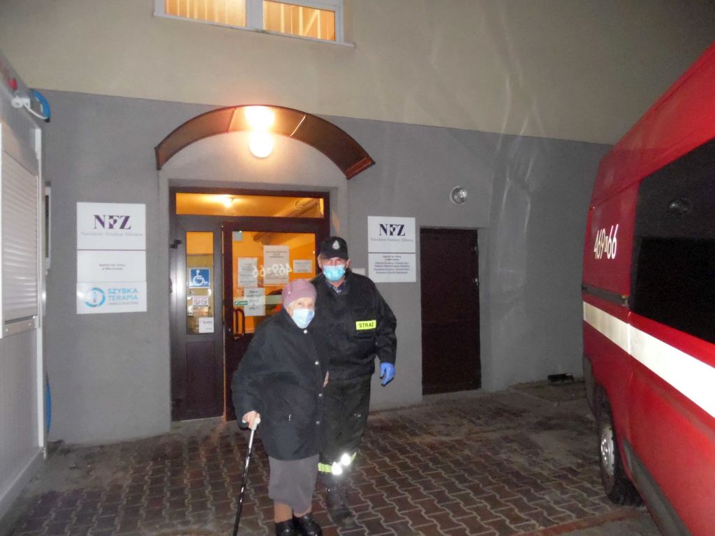 szczepienia przeciw COVID-19, pandeia koronawirusa, straż pożarna