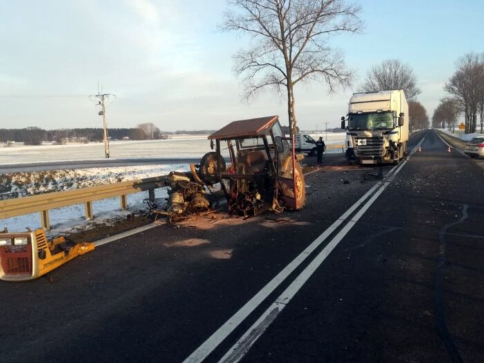 wypadki z udziałem ciągników rolniczych, wypadki na drogach, Jabłonka Kościelna, powiat wysokomazowiecki