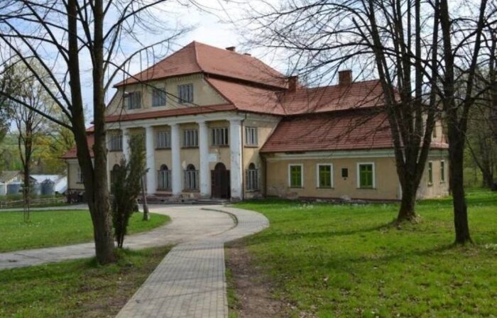 pałac Kępińskich w Żywcu, grzegorz puda, Stanisław Kucharczyk, zakonnice