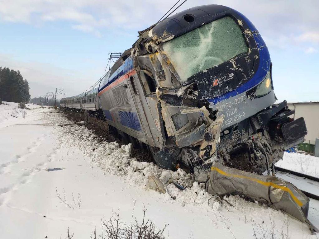 koszarówka, powiat grajewski, zderzenie mleczarki z pociągiem, transport mleka
