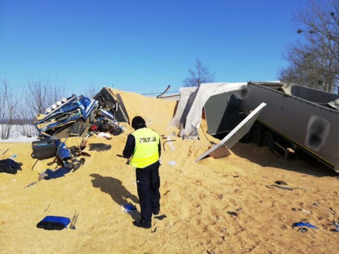 zderzenie ciężarówek, Kukowo, powiat olecki, transport zboża