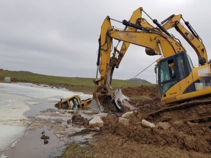 Śniepie, utonął na polnym rozlewisku, operator spychacza, budowa drogi