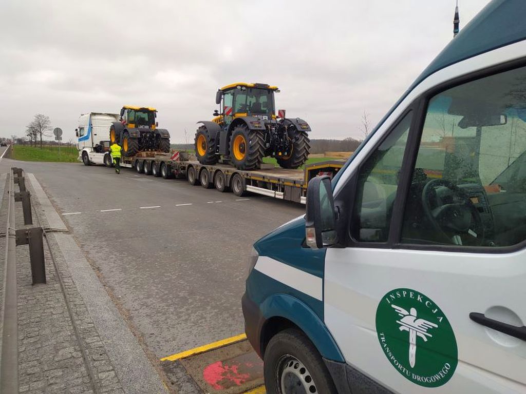 transport ciągników rolniczych, WITD z Bydgoszczy, droga krajowa nr 10