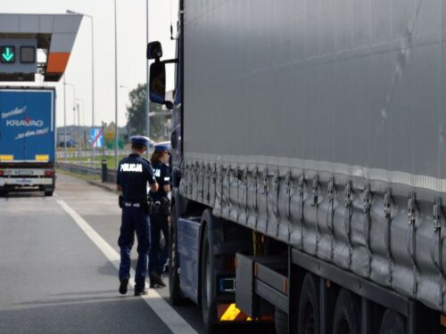 Autostrada A1, transport ryb, KPP w Pruszczu Gdańskim, pandemia koronawirusa.