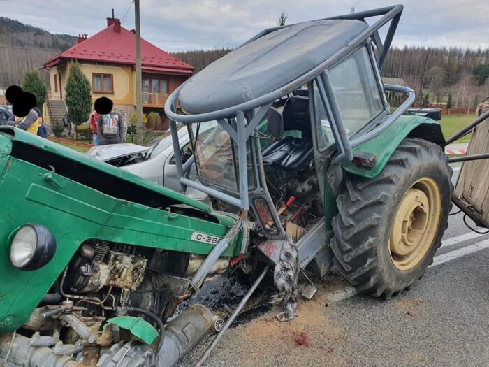 wypadki z udziałem ciągników rolniczych, wypadki na drogach, Jaworze Górne, powiat dębicki