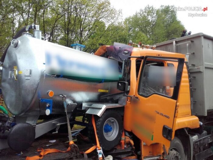 zderzenie ciężarówek, wozy asenizacyjne, autostrada a4, KMP Mysłowice