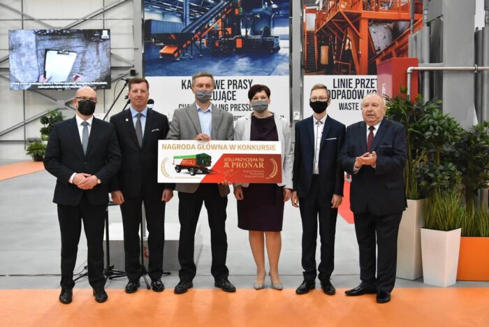 Przyczepa Pronar PT606