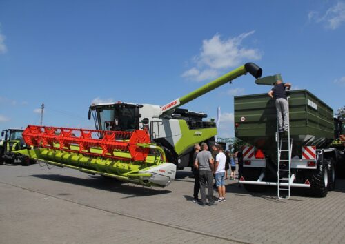 kombajny zbożowe Claas Lexion, Helmstorf, RPT, Rolniczy Przegląd Techniczny