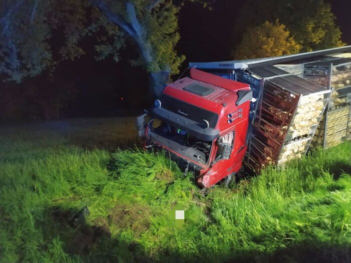 transport drobiu, Sterławki Małe, powiat giżycki, Ujazdówek, powiat ciechanowski
