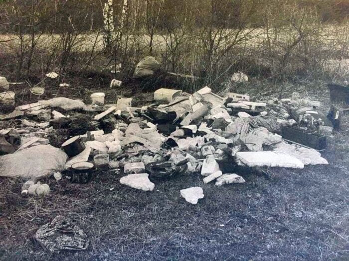 śmieci na łące, Skrzyszów, powiat tarnowski, zdjęcie RTG, KMP Tarnów