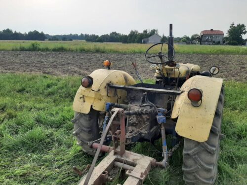 pożar ciągnika, prace polowe, Wiśniowa Poduchowna, powiat staszowski
