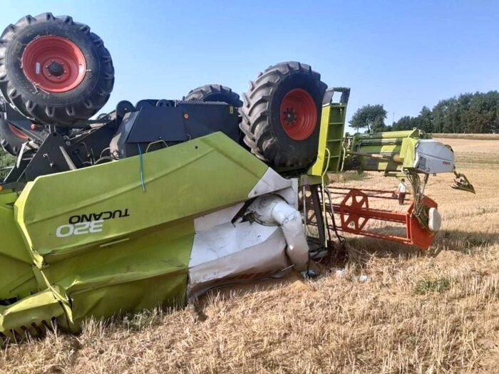 kombajn na dachu, wypadki na polach, Gąskowo, prace polowe