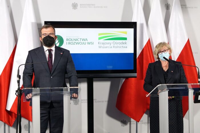 Grzegorz Puda, Małgorzata Gośniowska-Koli , KWR, sprzedaż i dzierżawa ziemi, grunty rolne