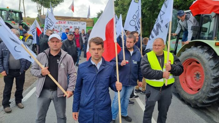 agrounia, protest, blokada drogi, michał kołodziejczak, sampława