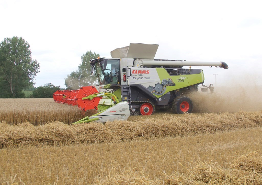 Claas Trion 750