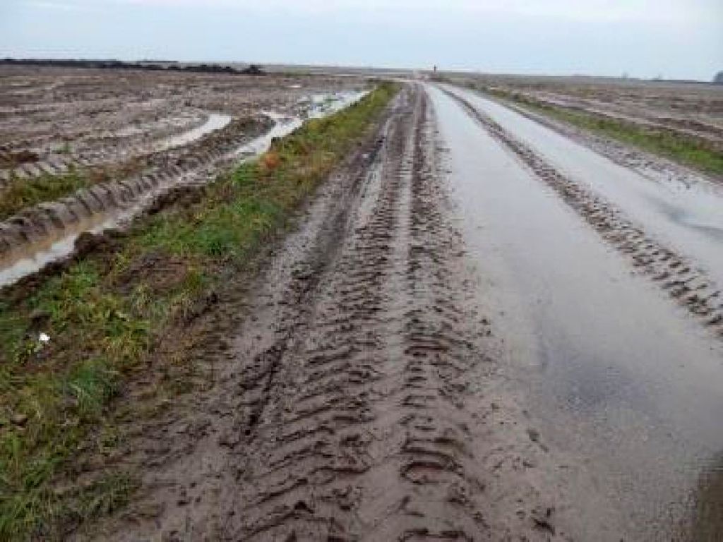 zaorywanie pasów drogowych, zanieczyszczanie jezdni, gmina Rawa Mazowiecka, Paweł Jakubowski