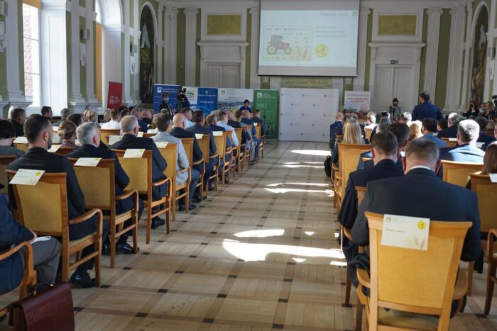 gospodarstwa rolne, powierzchnia użytków rolnych