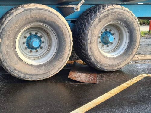 olej napędowy na drodze, wyciek paliwa z traktora, Lubogoszcz, powiat wschowski