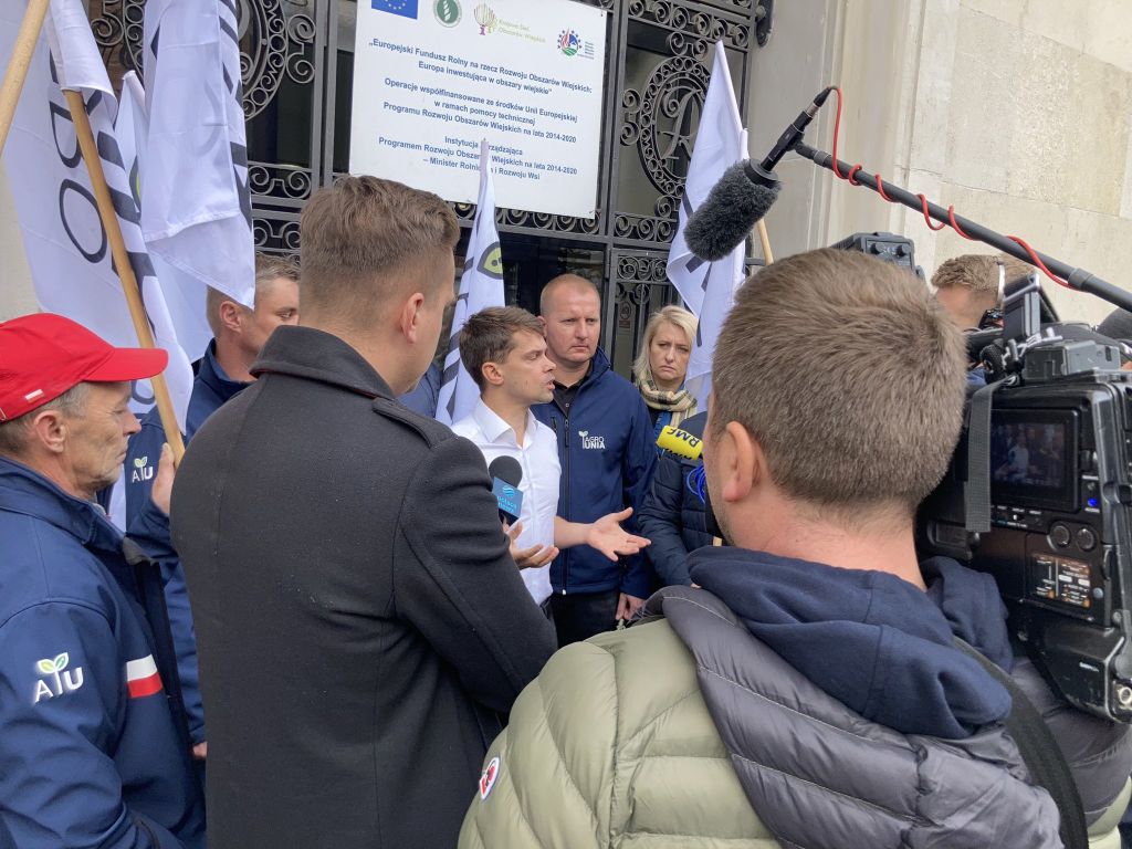 AgroUnia, prosięta, hodowcy świń, warchlaki, ministerstwo rolnictwa, trzoda chlewna, żywiec wieprzowy, protest