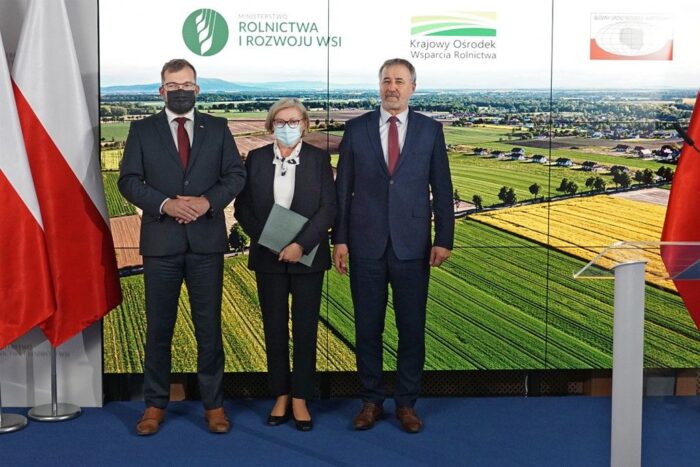 działki rolne KOWR, Małgorzata Gośniowska-Kola, Główny Geodeta Kraju, Waldemar Izdebski