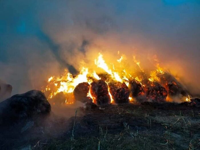 pozar stogu, Pokrytki, gmina Strzegowo, hydranty na wsiuach