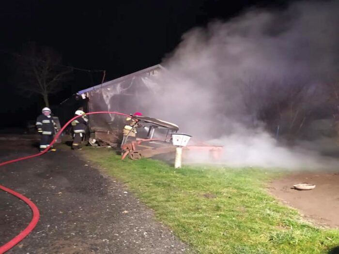 pracownik gospodarstwa spłonął w przyczepie, Biesiadki, powiat łęczyński, Magdalena Krasna