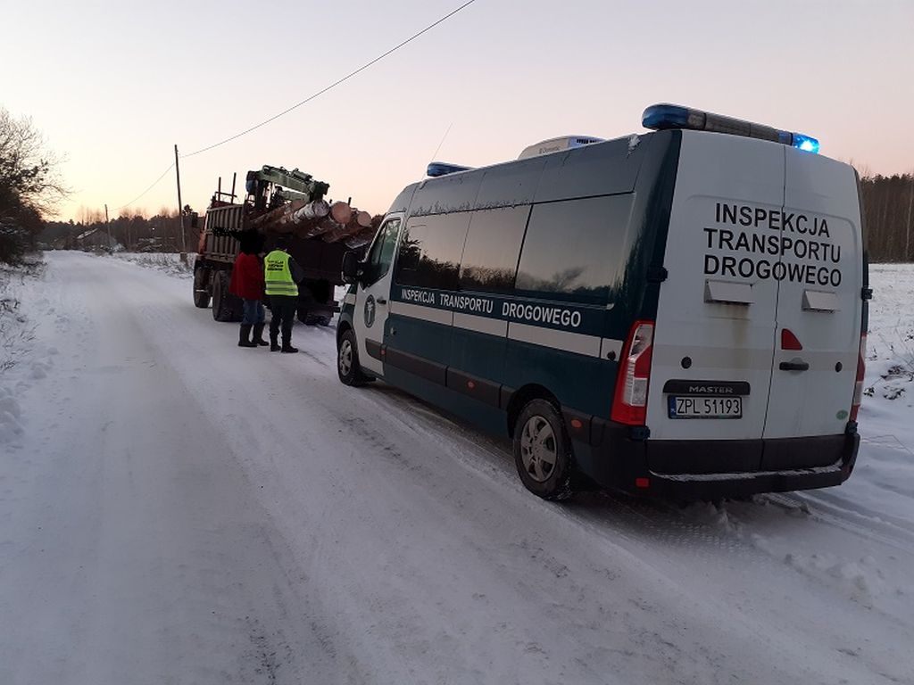 transport drewna, transport paszy dla zwierząt, Mostowo, inspekcja transportu drogowego