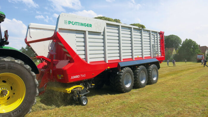 Pöttinger, maszyny do zbioru zielonek, przyczepy samozbierające Jumbo 7000, RPT, Rolniczy Przegląd techniczny