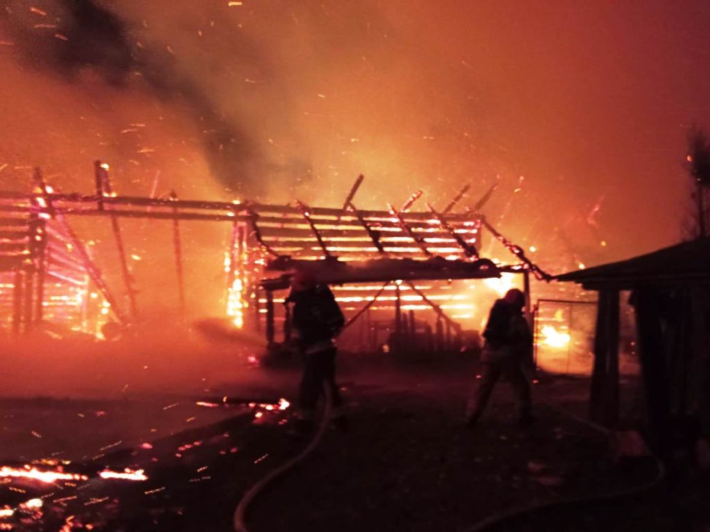 pożar stodół, Barcice, powiat nowosądecki, KM PSP Nowy Sącz