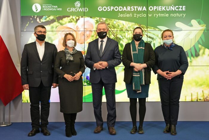 Gospodarstwa opiekuńcze, projekt GROWID, Henryk Kowalczyk, Anna Gembicka, Wioletta Knapik