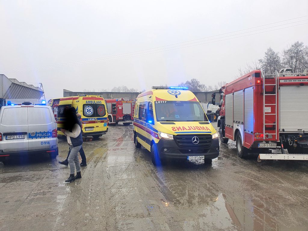 Lubartów, mężczyzna przygnieciony przez ładowarkę, naprawa ładowarki