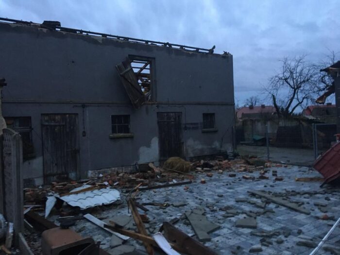 klęski żywiołowe, huragany, straty w gospodarstwach, wsparcie dla rolnictwa, arimr