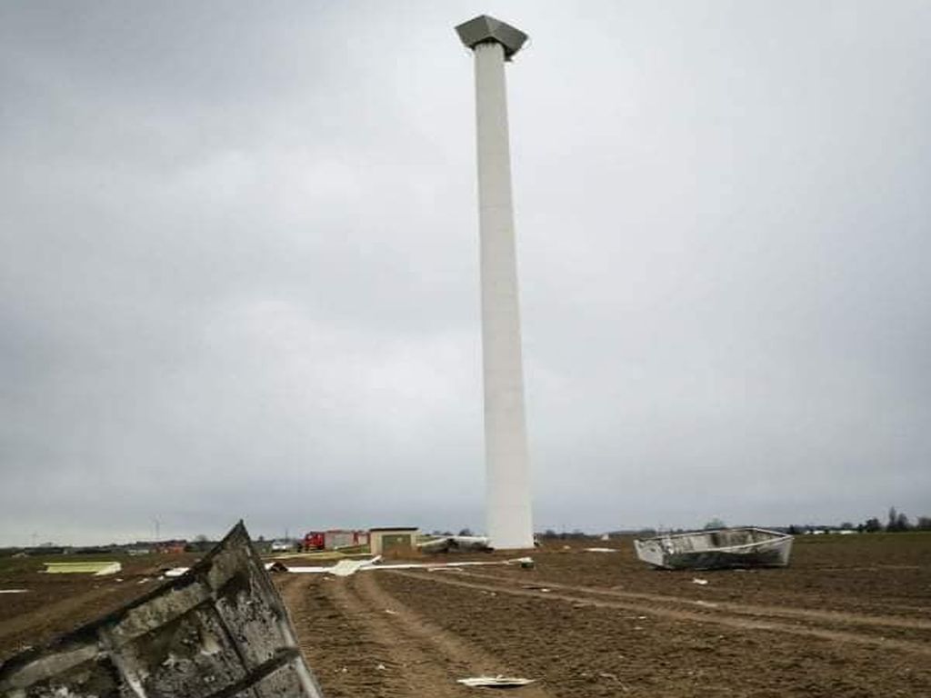 wichury przeszły przez Polskę, Dmenin, turbina wiatrowa, KW PSP Łódź