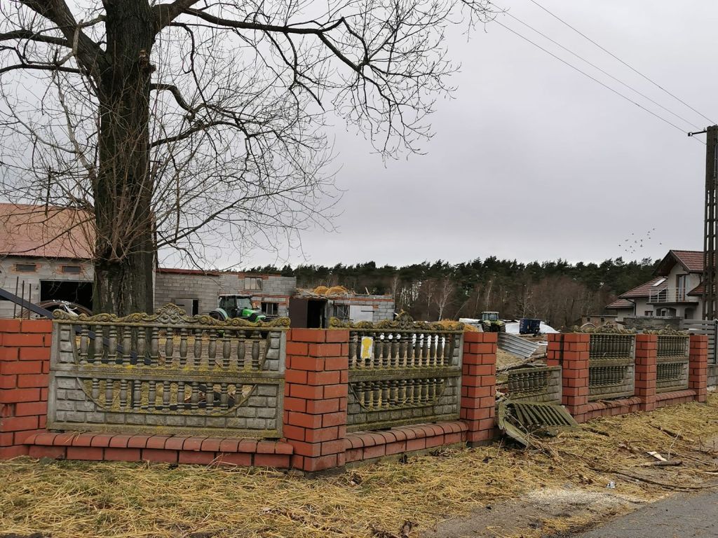 wichury przechodza przez POlskę, Orkan Dudley, straty w gospodarstwach, gmina Bielawy