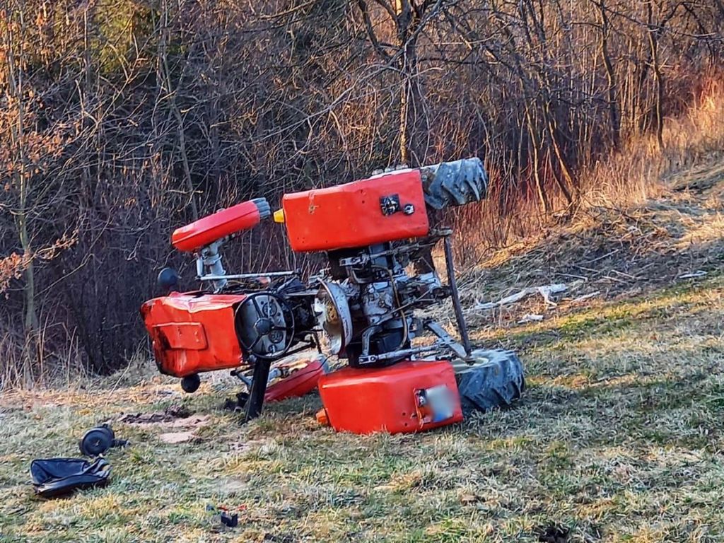 mężczyzna przygnieciony ciągnikiem, ładowacz do obornika, powiad nowosądecki, Jelna, Jasienna